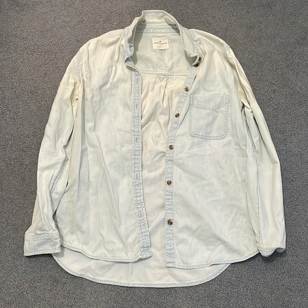 American Eagle Button down shirt